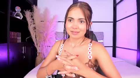 Isabela Wolf online show from July 22, 2:36 am