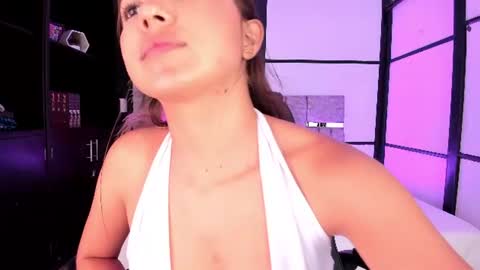 Isabela Wolf online show from July 24, 1:41 am