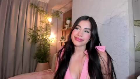 isabelastefano online show from August 16, 1:31 am