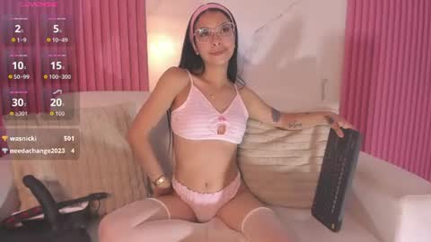 isabeljohnson online show from September 7, 9:54 pm