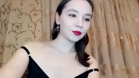 Isabel online show from July 17, 7:36 pm