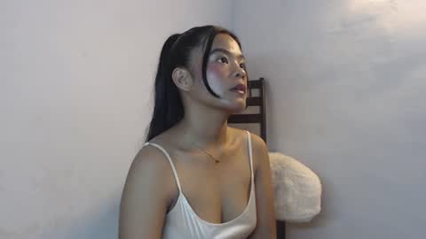 YsabelHot69 online show from August 7, 12:10 am
