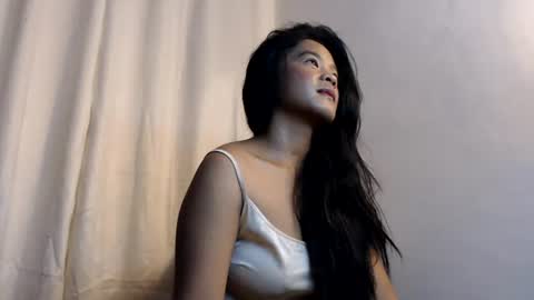 YsabelHot69 online show from August 12, 11:18 pm