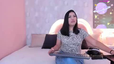 isabella__milf online show from August 10, 7:15 pm