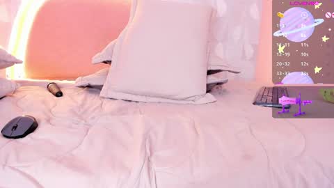 isabella__milf online show from August 13, 9:29 pm