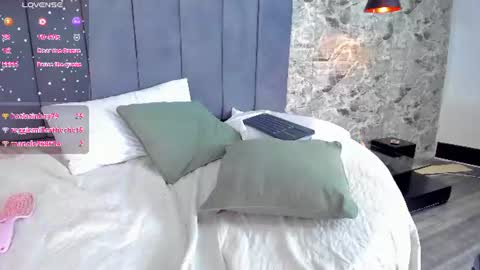 isabella__santana11 online show from August 6, 3:44 pm