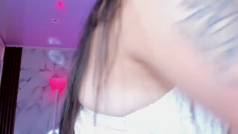 isabella_crux online show from August 4, 2:08 am