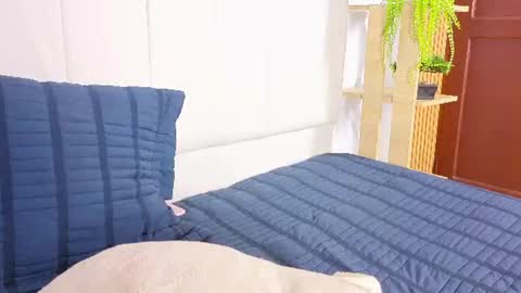 Isabella Dawn online show from June 18, 1:33 pm