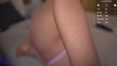 Isabella online show from August 8, 6:13 am