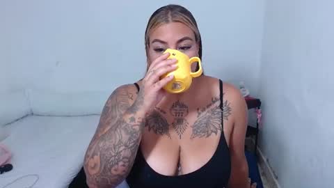  estefania online show from July 15, 9:32 am