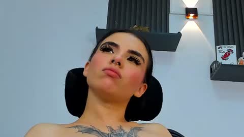ISABELLA online show from August 14, 3:21 am