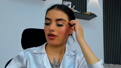 ISABELLA online show from August 14, 10:02 pm