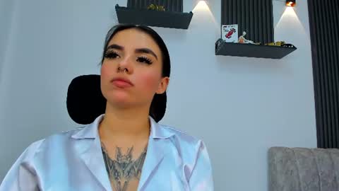 ISABELLA online show from August 15, 2:37 am