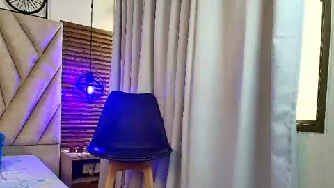 isabella_luxet online show from August 11, 2:52 pm