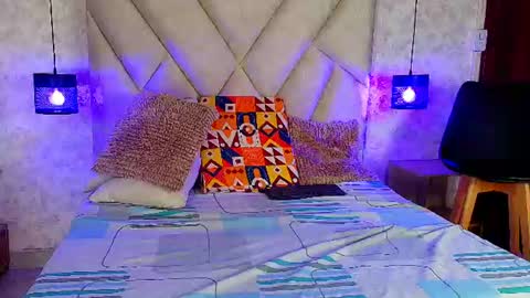 isabella_luxet online show from August 13, 3:04 pm