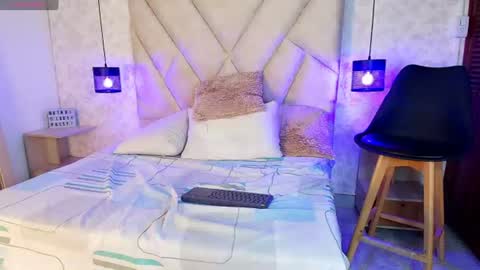 isabella_luxet online show from August 15, 2:43 pm
