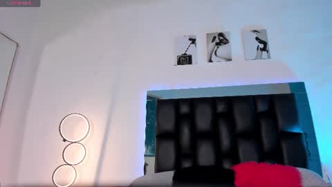 Isabella Moon9 online show from August 6, 5:23 pm
