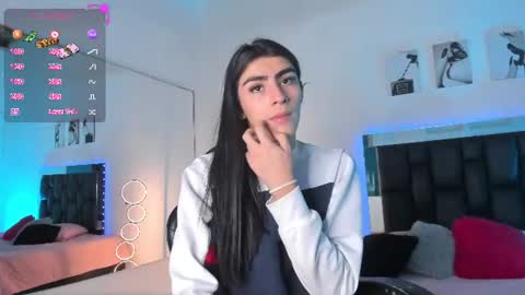 Isabella Moon9 online show from August 13, 11:46 am