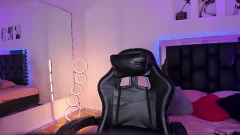 Isabella Moon9 online show from August 15, 12:42 pm