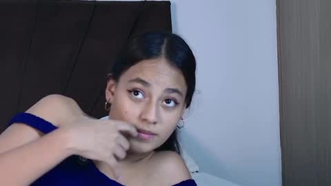 isabella santana online show from August 5, 12:08 am