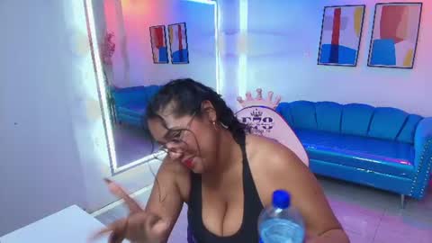 Isabella  online show from August 7, 12:10 am
