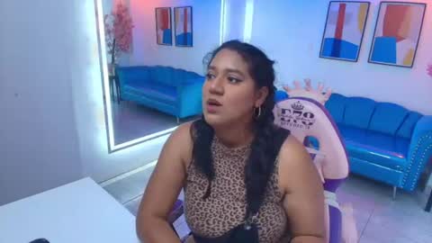 Isabella  online show from August 17, 7:41 pm