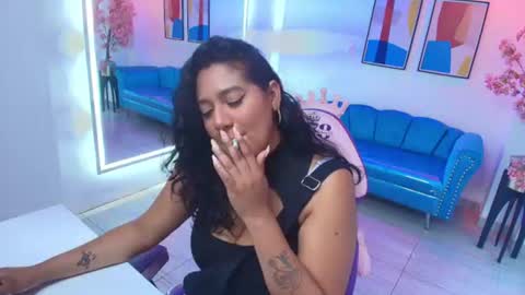 Isabella  online show from August 17, 8:47 pm