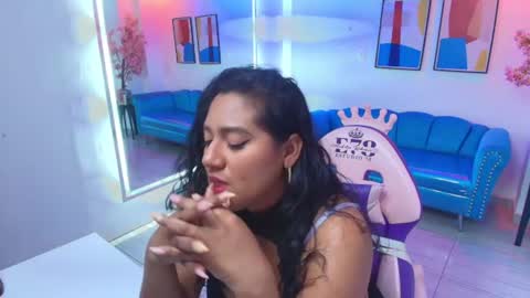 Isabella  online show from August 17, 9:53 pm