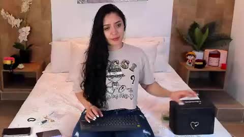 isabella_winkler online show from August 8, 11:21 am
