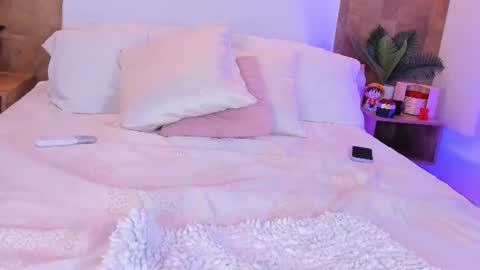 isabella_winkler online show from August 15, 4:44 pm