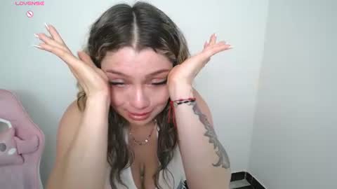 isabella_wish1 online show from August 12, 7:22 am