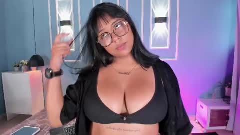 isabella zc online show from August 4, 11:51 am