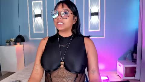 isabella zc online show from August 10, 12:17 pm