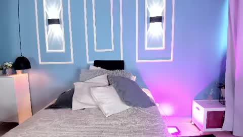 isabella zc online show from August 17, 5:07 pm