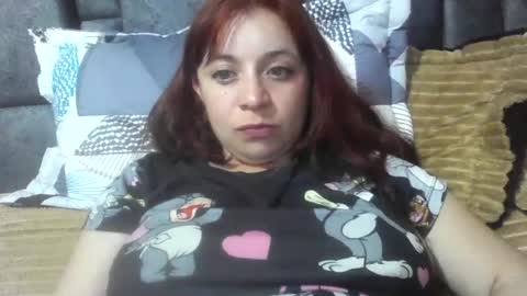 isabellaa_hills_ online show from August 3, 3:02 am