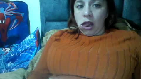 isabellaa_hills_ online show from August 13, 10:57 pm
