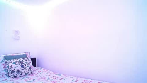 isabellaa_smith03 online show from July 29, 3:46 am