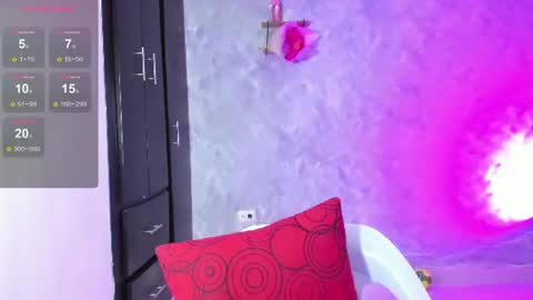 Instagram soybella01  online show from July 10, 8:47 pm