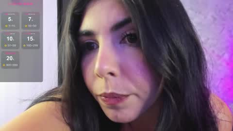 Instagram soybella01  online show from July 25, 6:23 pm