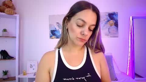 ISABELLA online show from August 12, 2:08 pm