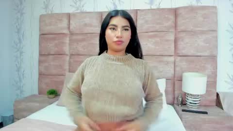 Isabella Nesh online show from August 10, 11:44 am