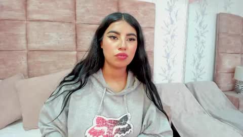 Isabella Nesh online show from August 12, 3:03 pm