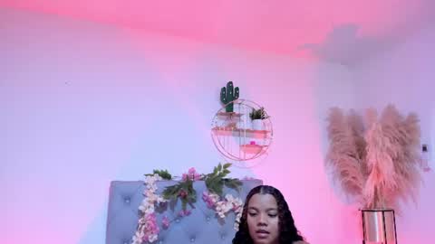 Isabella Reina online show from August 15, 11:36 am