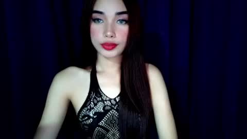 Isabelle online show from July 24, 6:55 pm