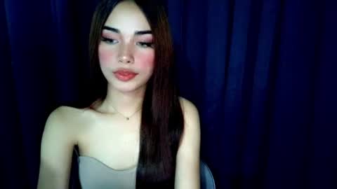 Isabelle online show from August 7, 5:57 pm