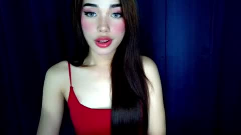 Isabelle online show from August 13, 5:05 pm