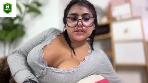 isabelliza princess online show from July 4, 4:04 am