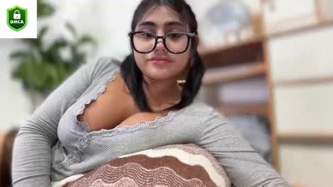 isabelliza princess online show from July 10, 3:45 am