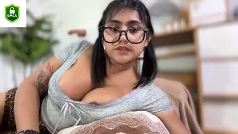 isabelliza princess online show from July 12, 4:30 am