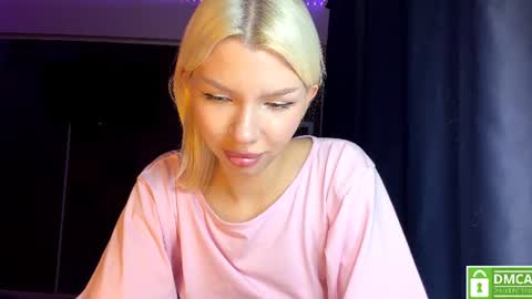 Isabelluck online show from August 14, 7:34 am